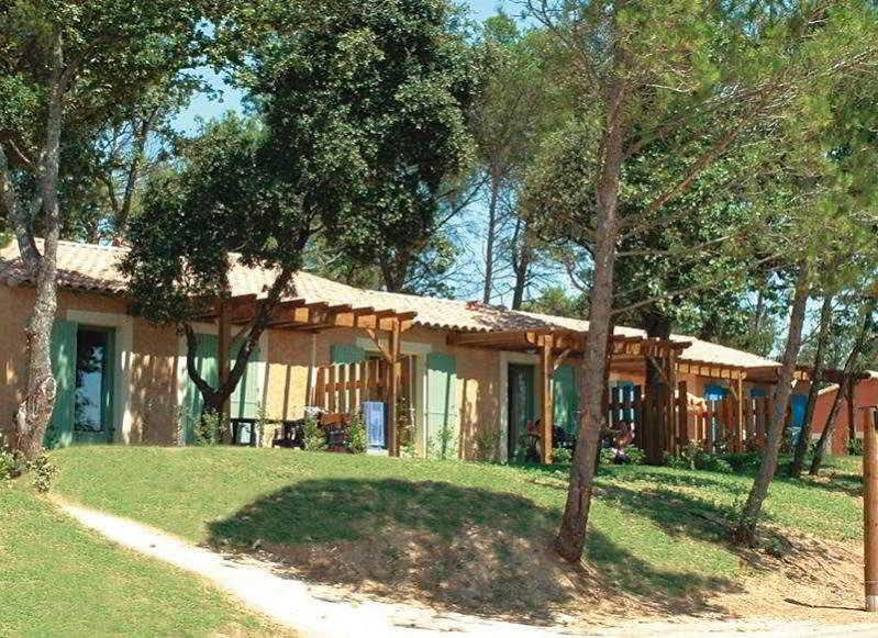 Lagrange Vacances Les Mazets De Gaujac Gaujac  Eksteriør bilde